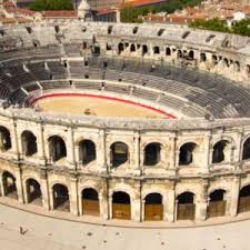 Les auberges de jeunesse à Nîmes