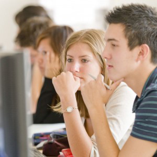 Dossier Social Etudiant : Quand et comment déposer sa demande?