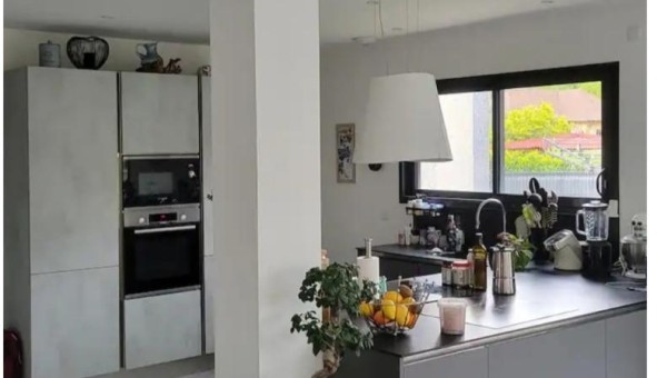 Logement étudiant Studio &agrave; Aix les Bains (73100)