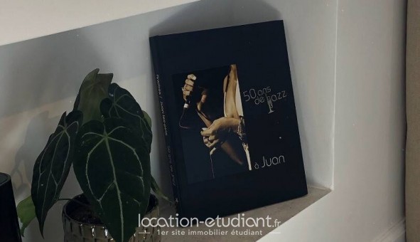 Logement étudiant Studio &agrave; Antibes (06160)