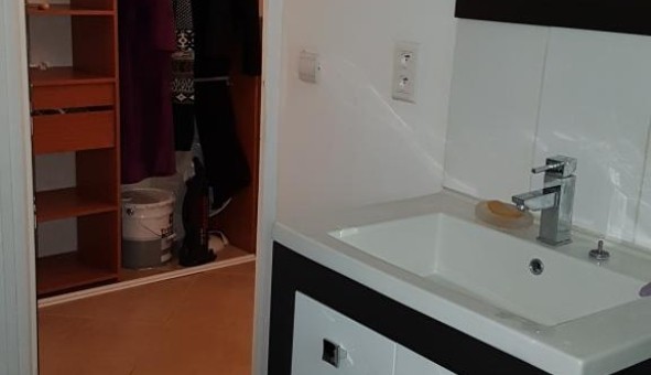 Logement étudiant Studio &agrave; Arles (13200)