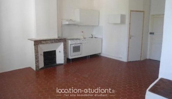Logement étudiant Studio &agrave; Aups (83630)