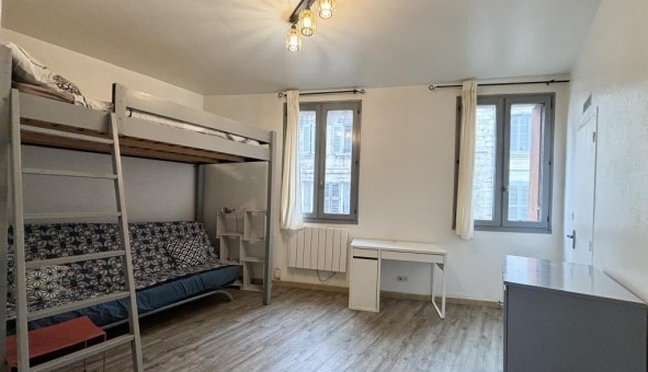 Logement étudiant Studio &agrave; Avignon (84000)