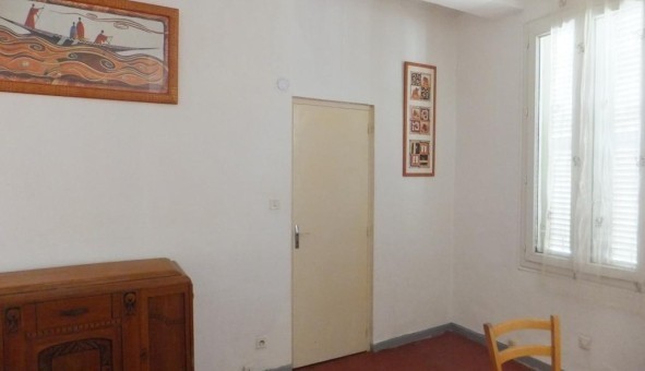 Logement étudiant Studio &agrave; Carpentras (84200)