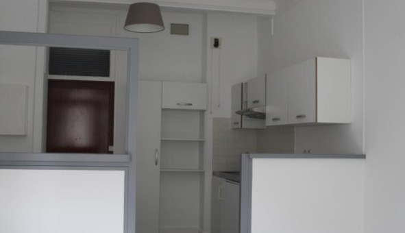 Logement étudiant Studio &agrave; Chacé (49400)