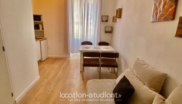 Logement étudiant Studio &agrave; Nîmes (30000)