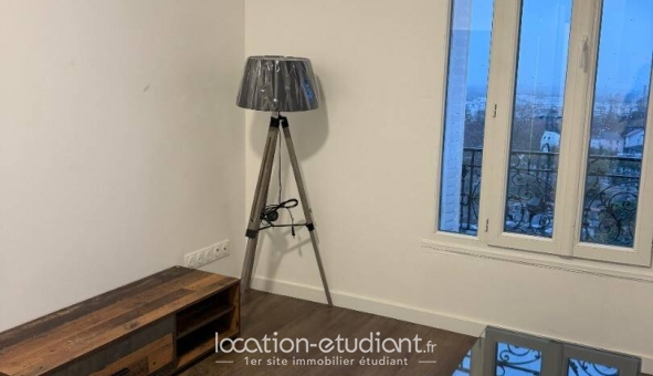 Logement étudiant Studio &agrave; Puteaux (92800)