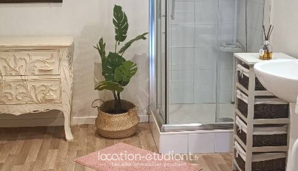 Logement étudiant Studio &agrave; Saint Étienne (42100)