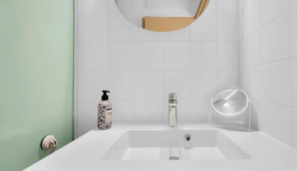 Logement étudiant Studio &agrave; Saint Raphaël (83700)
