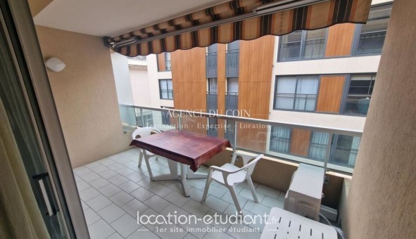 Logement étudiant Studio &agrave; Saint Raphaël (83700)