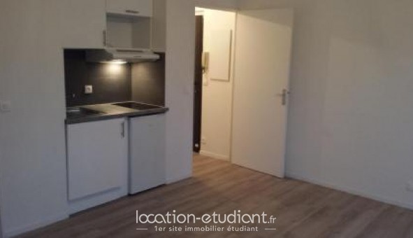 Logement étudiant Studio &agrave; Suresnes (92150)
