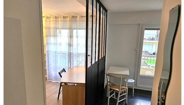 Logement étudiant Studio &agrave; Toulon (83200)