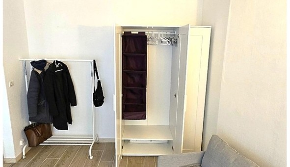 Logement étudiant Studio &agrave; Toulon (83200)