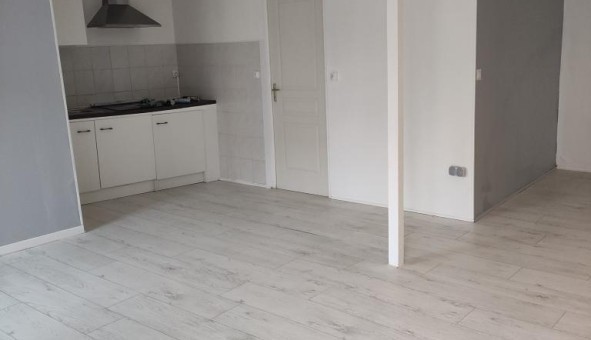 Logement étudiant T3 &agrave; Agris (16110)