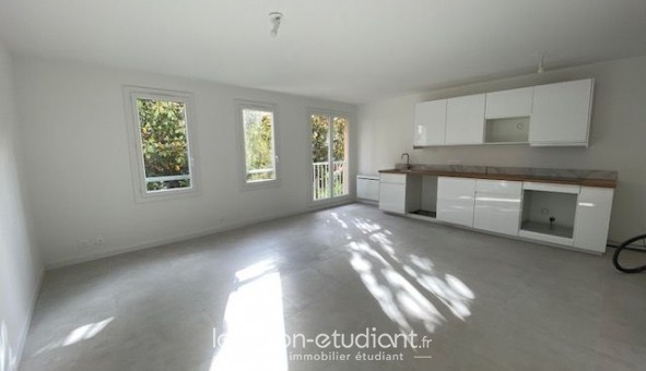 Logement étudiant Location T3 Vide Allauch (13190)