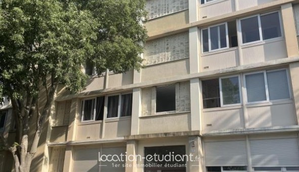 Logement étudiant T3 &agrave; Carpentras (84200)