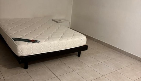 Logement étudiant T3 &agrave; Lecci (20137)