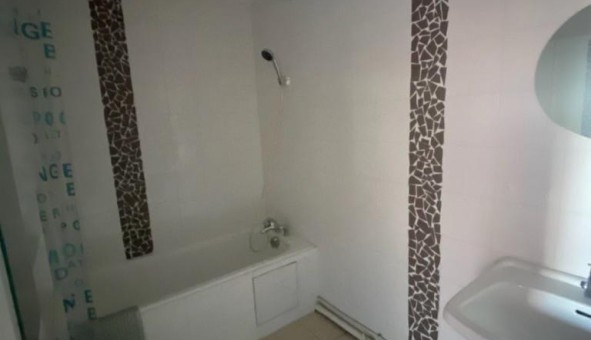 Logement étudiant T3 &agrave; Sedan (08200)