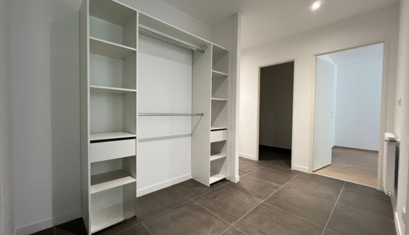 Logement étudiant T4 &agrave; Affoux (69170)