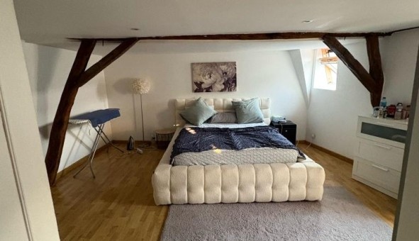 Logement étudiant T4 &agrave; Bourges (18000)