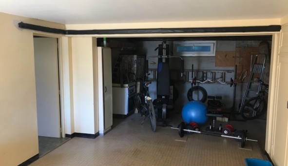 Logement étudiant T4 &agrave; Collemiers (89100)