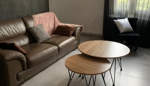 Logement étudiant T5 &agrave; Bages (11100)