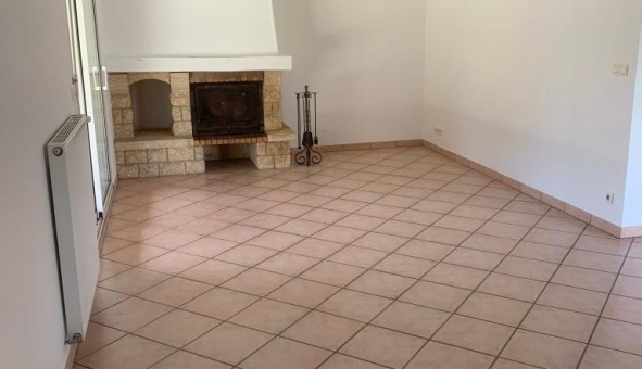 Logement étudiant T5 &agrave; Bélus (40300)