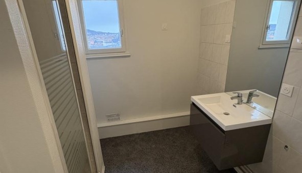 Logement étudiant T5 &agrave; Nancy (54100)