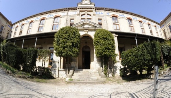 Location Tour Magne  - Nîmes (30000)